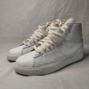 Nike Blazer Mid White Boys Sneakers 318705-112 SZ. 6.5Y.